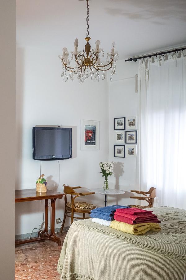 A B C Bologna In B&B エクステリア 写真